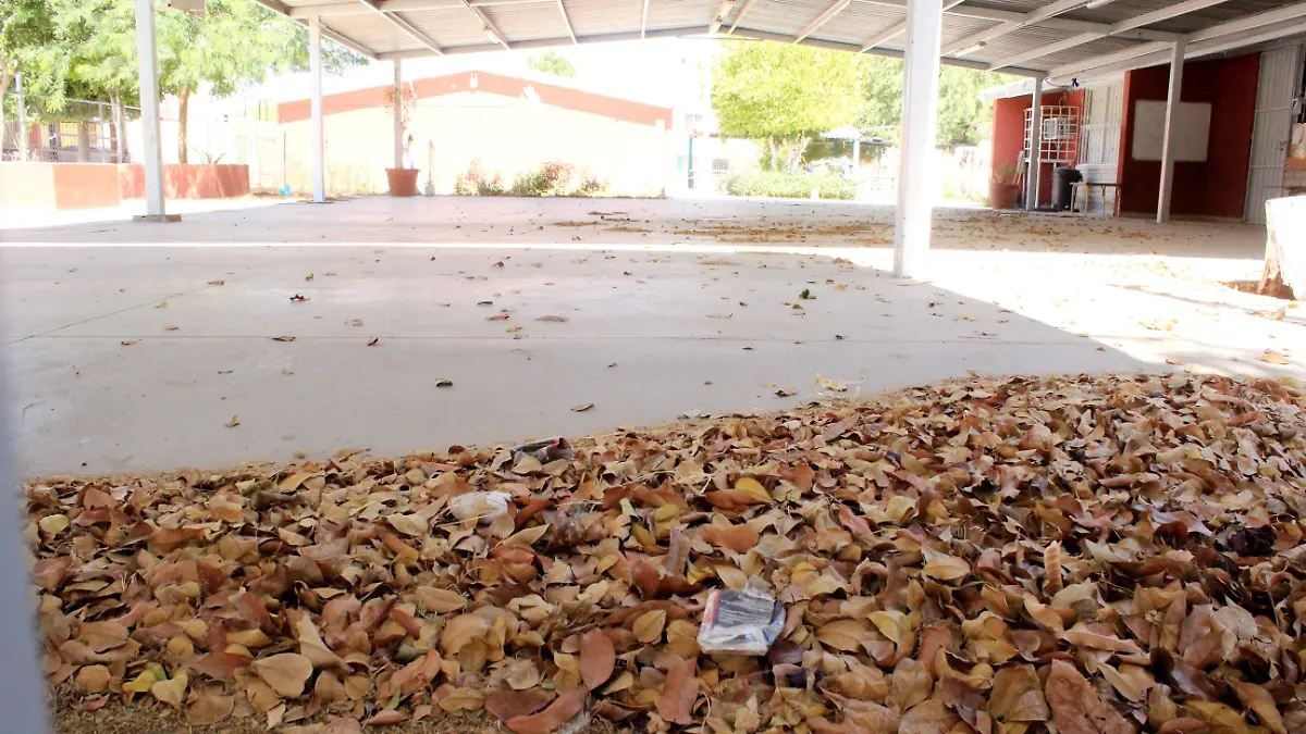 080620- Escuelas abandonadas por cuarentena- Anny Peñuñuri (12)